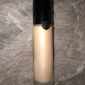 BECCA Luminous Perfecting Foundation in Fair